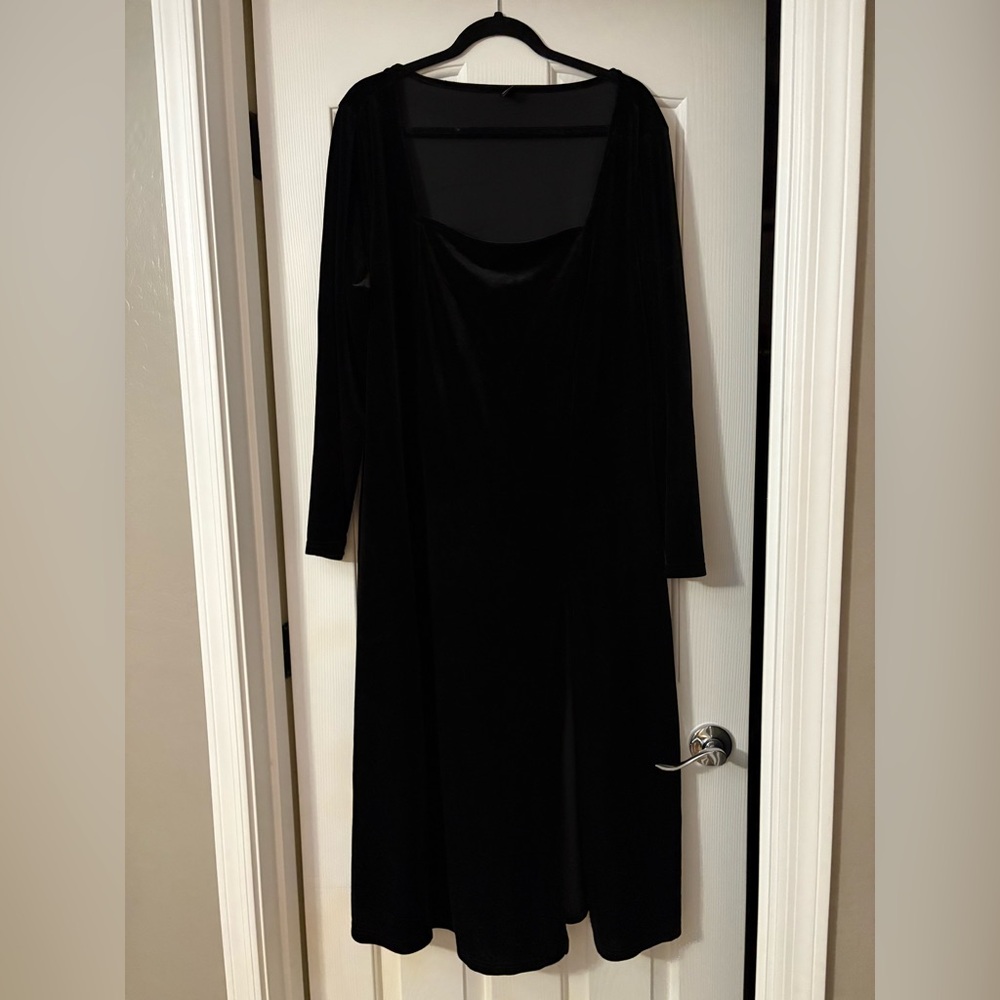 SHEIN Curve Black Dress